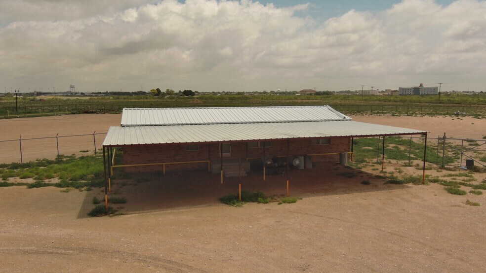 More Photos Of 1401 IH-20, Monahans Land For Sale