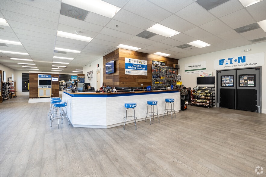 More Photos Of 8051 Bayberry Rd, Jacksonville Warehouse For Sale