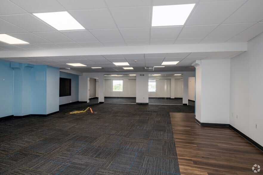 Photo of 9th Floor Ste 910