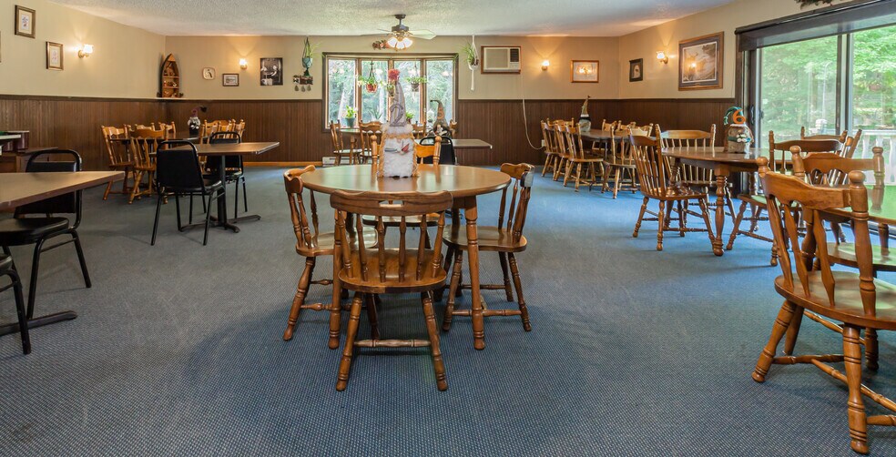 More Photos Of 216 S Shore Dr, Pickerel Restaurant For Sale