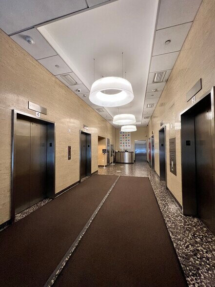 More Photos Of 131 W 33rd St, New York Office For Sale