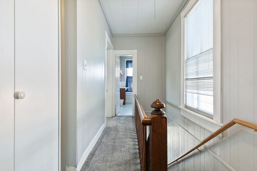 More Photos Of 307 Railroad Ave, Ashland Storefront Retail Residential For Sale