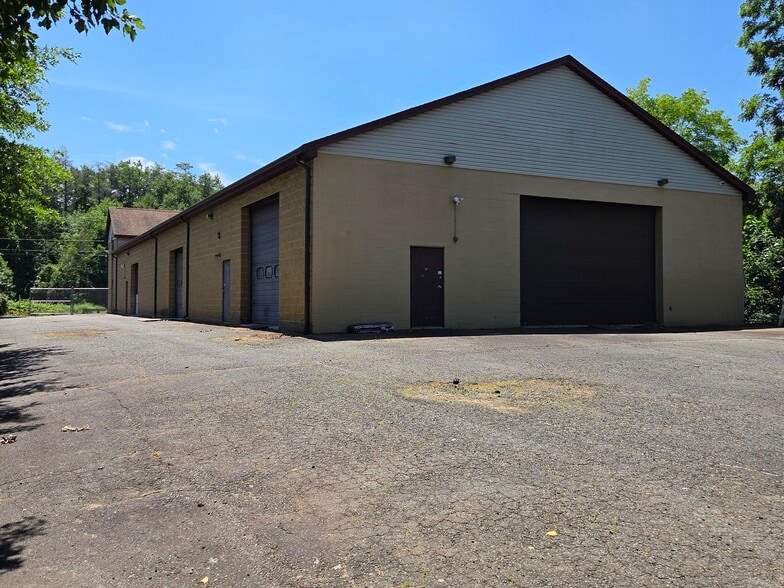 More Photos Of 97 Forestville Ave, Plainville Manufacturing For Sale