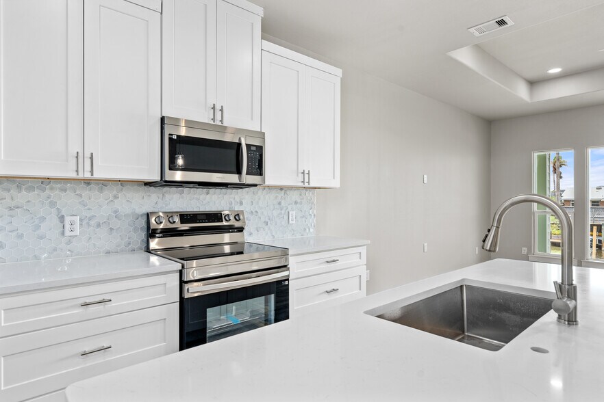 More Photos Of 15501 Cruiser Units st, Corpus Christi Multifamily For Sale