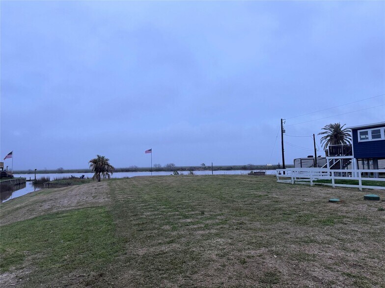 More Photos Of 5202 County Road 469, Brazoria Apartments For Sale