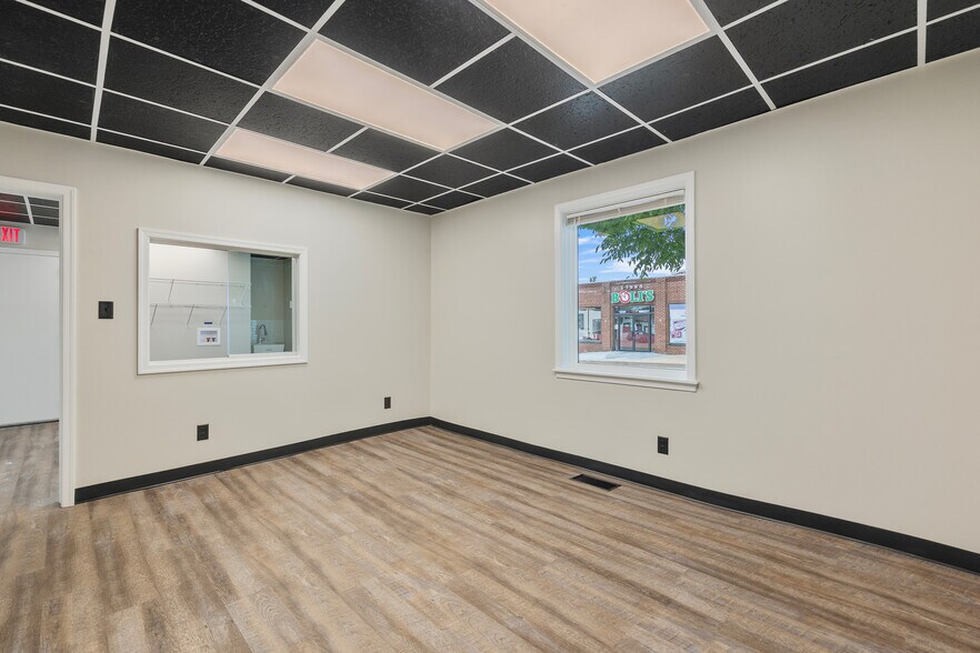 More Photos Of 280 Main St, Westminster Medical For Lease