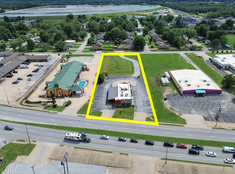 More Photos Of 1400 Highway 412 W, Siloam Springs Freestanding For Lease