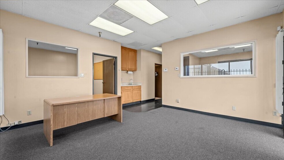More Photos Of 9262 Bally Ct, Rancho Cucamonga Warehouse For Lease