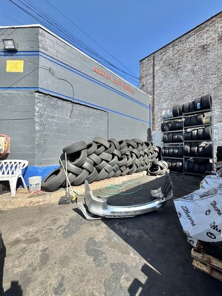 More Photos Of 973 Bergen St, Newark Auto Repair For Sale