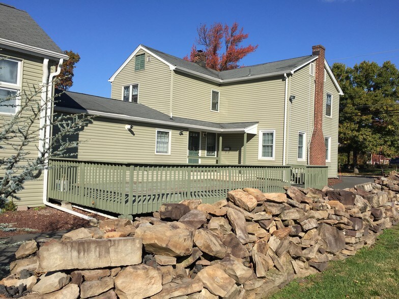 More Photos Of 864 Mapleton Rd, Princeton Office For Sale