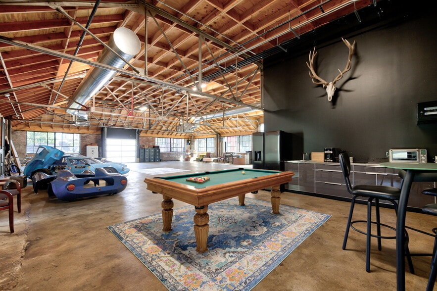 More Photos Of 111 NW 8th St, Oklahoma City Office For Sale