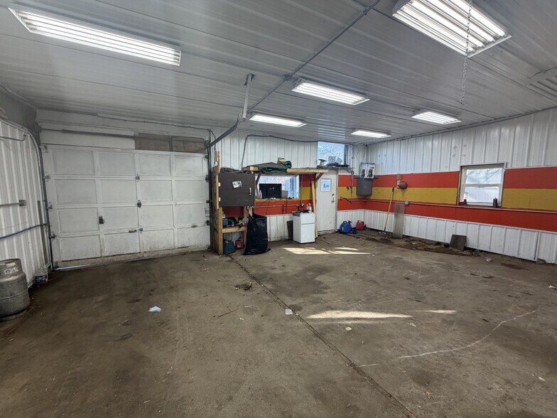 More Photos Of 1644 4 Mile Rd NE, Grand Rapids Industrial For Sale