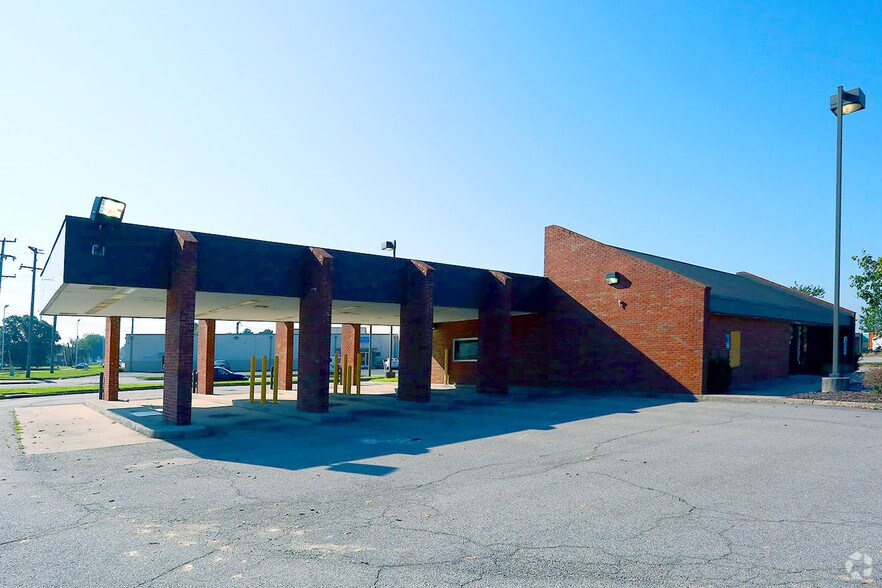 More Photos Of 3351 E Princess Anne Rd, Norfolk Bank For Sale