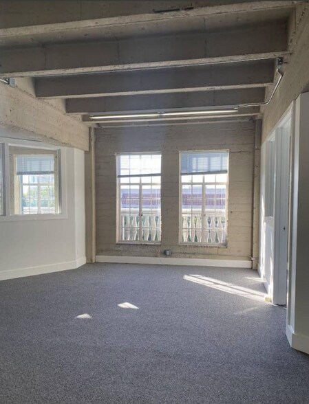 More Photos Of 3911 5th Ave, San Diego Loft Creative Space For Lease