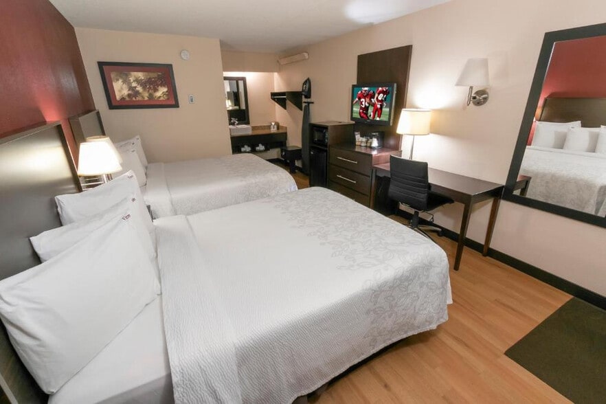 More Photos Of 1813 Crestwood Blvd, Irondale Hotel For Sale