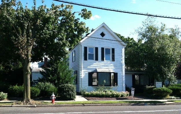 Primary Photo Of 2-14 Fair Lawn Ave, Fair Lawn Office Residential For Lease