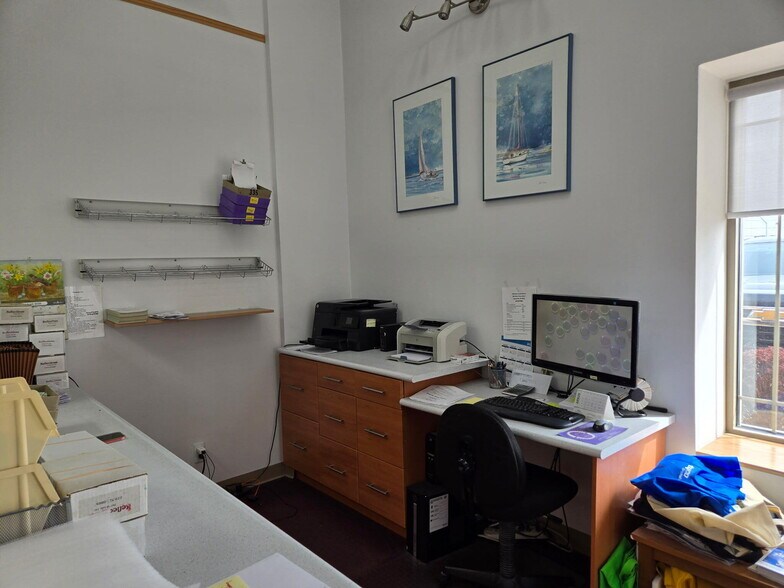 More Photos Of 900 Parker Pl, Schererville Office For Sale