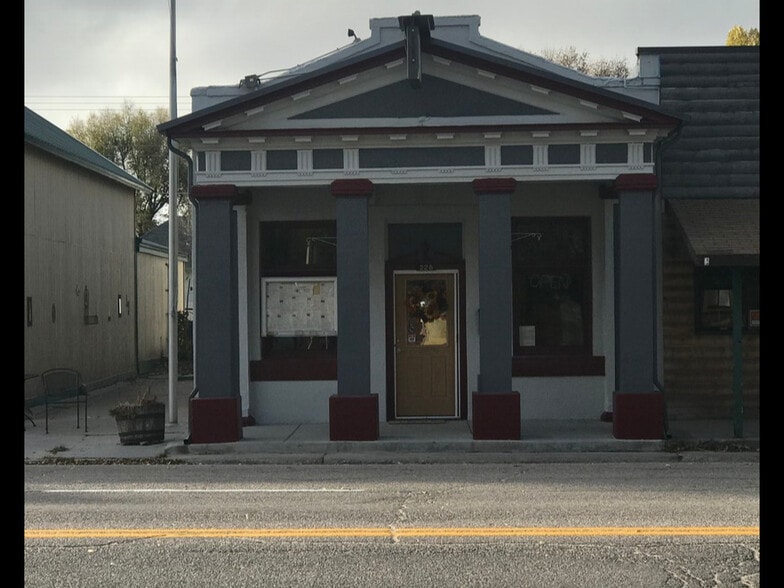 More Photos Of 228 Comanche St, Kiowa Office For Sale