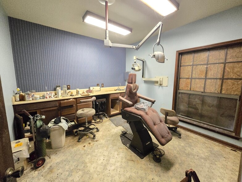 More Photos Of 107 Galeria Blvd, Slidell Office For Sale