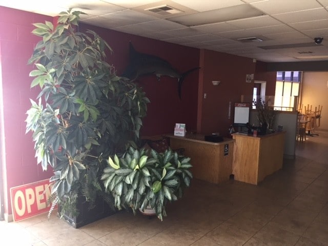 More Photos Of 1737 W Caldwell Ave, Visalia Freestanding For Lease