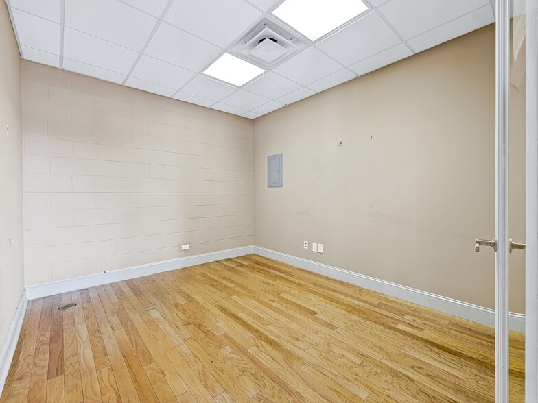 More Photos Of 373 Biltmore Ave, Asheville Medical For Lease