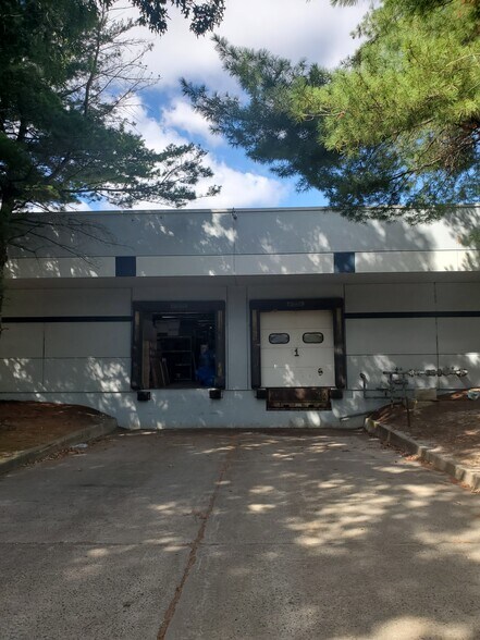More Photos Of 10 Industrial Way E, Eatontown Office For Lease