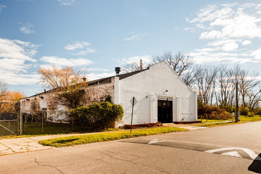 More Photos Of 520 Bellevue St, Detroit Religious Facility For Sale