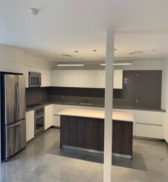 More Photos Of 66 SW 6th St, Miami Loft Creative Space For Lease