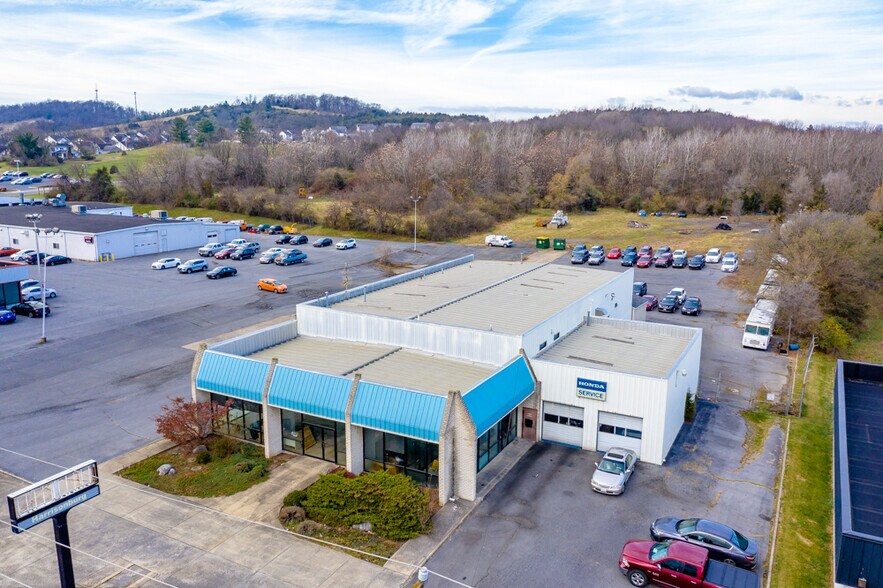 More Photos Of 2675 S Main St, Harrisonburg Auto Dealership For Lease