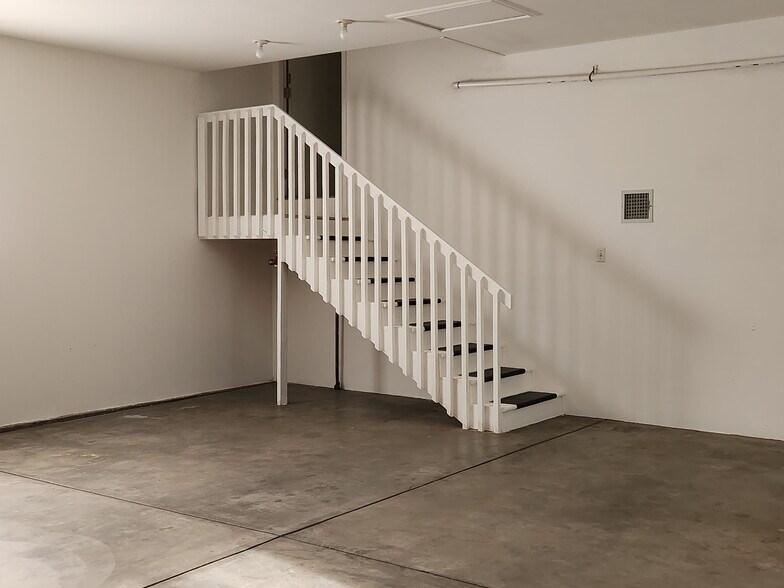 More Photos Of 15507 County Road 10, Fort Lupton Flex For Lease