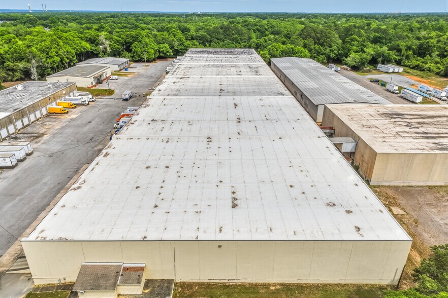 More Photos Of 10020 N Palafox St, Pensacola Distribution For Lease