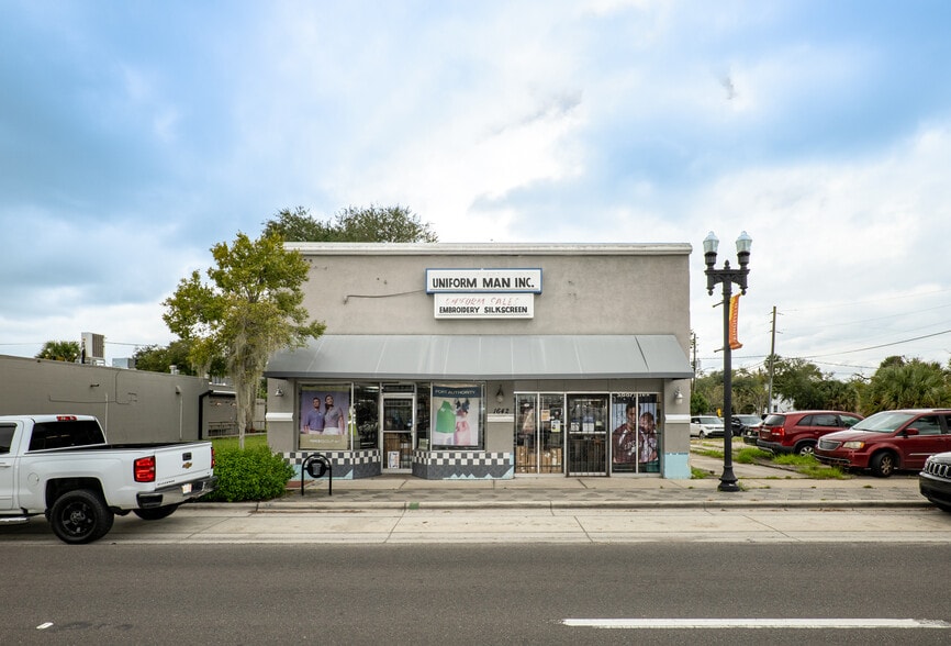 More Photos Of 1642 N Main St, Jacksonville General Retail For Sale