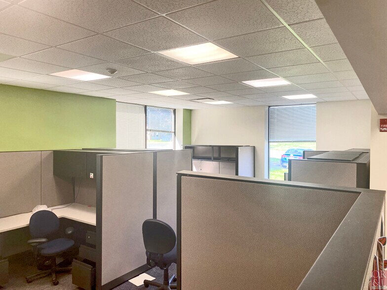 More Photos Of 389 John Downey Dr, New Britain Light Manufacturing For Sale