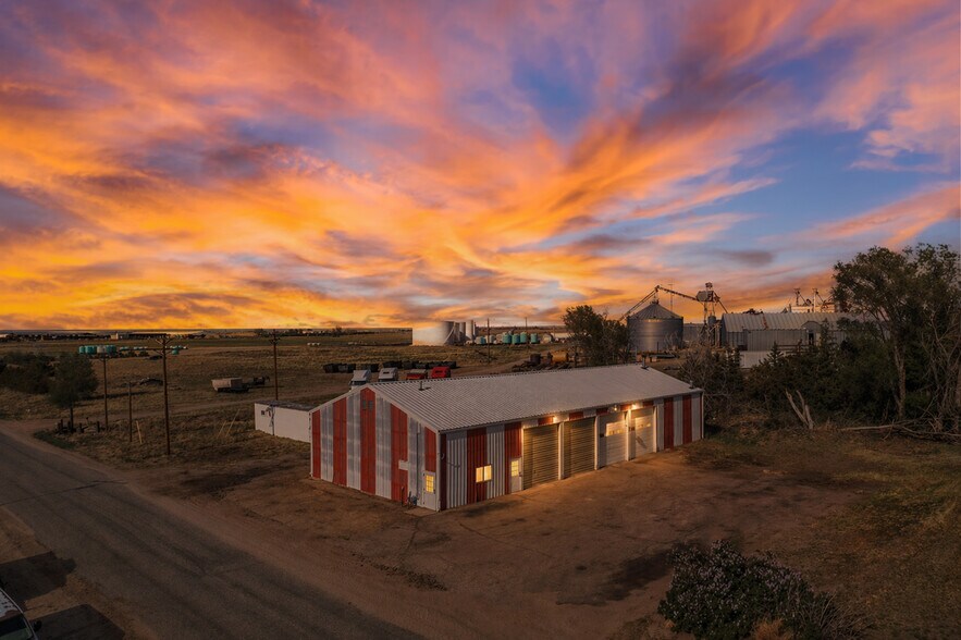 More Photos Of 104 Main St, Wiggins Industrial For Sale