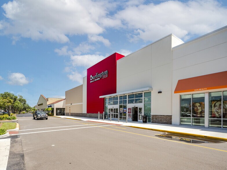 More Photos Of 1450 Courtenay Parkway, Merritt Island Land For Lease