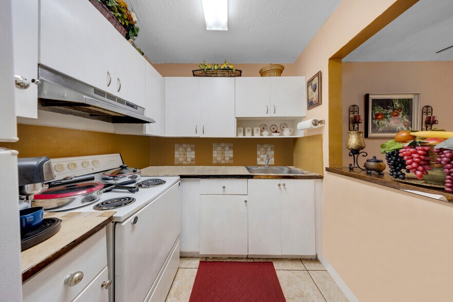 More Photos Of 980 NW 45th Ave, Miami Apartments For Sale