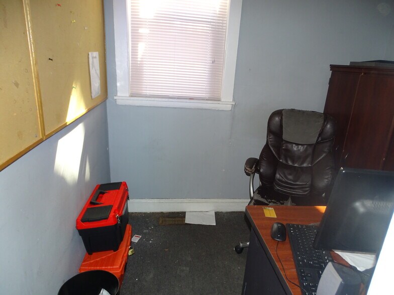 More Photos Of 2804 W Girard Ave, Philadelphia Storefront For Sale