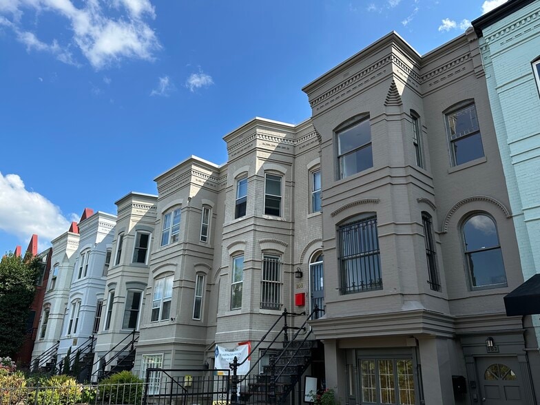 More Photos Of 303 Massachusetts Ave NE, Washington Office For Sale