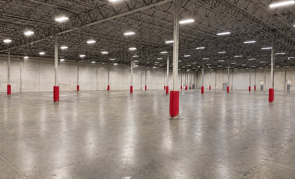 More Photos Of 11700 Dunlap Industrial Blvd, Maryland Heights Warehouse For Lease