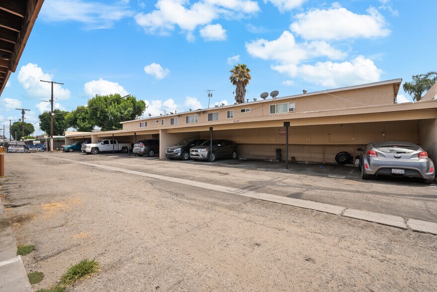 More Photos Of 19237 Bryant St, Northridge Apartments For Sale