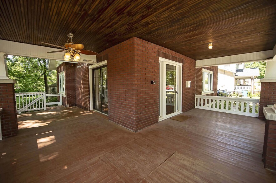 More Photos Of 1348 E Cherry St, Springfield Office For Lease