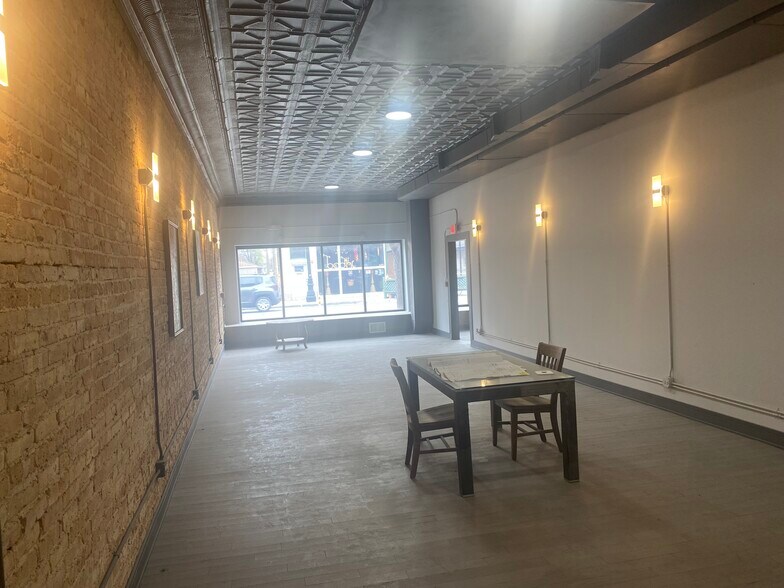 More Photos Of 6212 Roosevelt Rd, Oak Park Storefront Retail Office For Lease