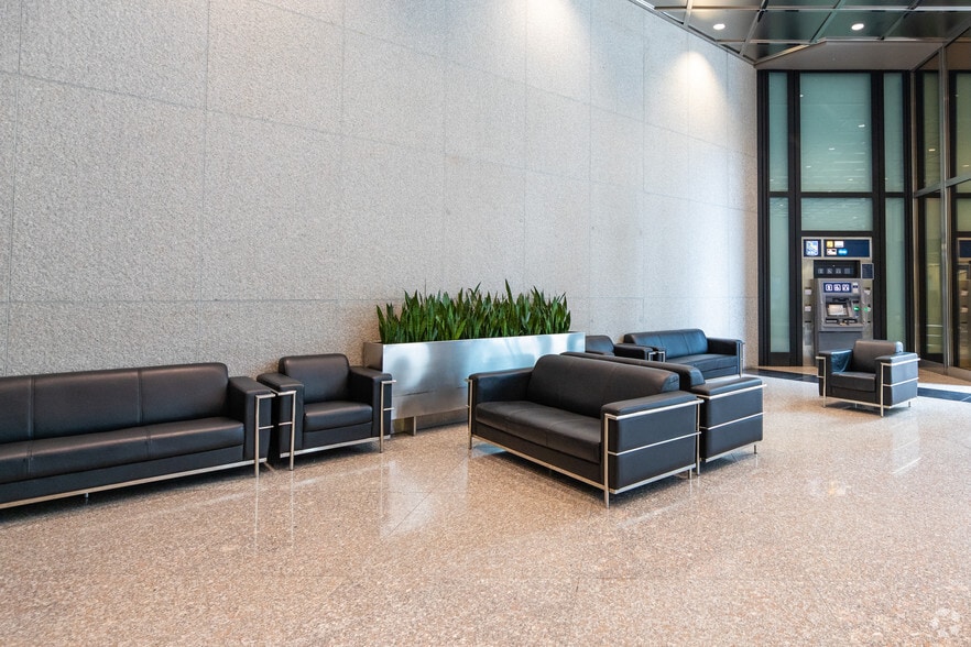 More Photos Of 200 Bay St, Toronto General Retail For Lease
