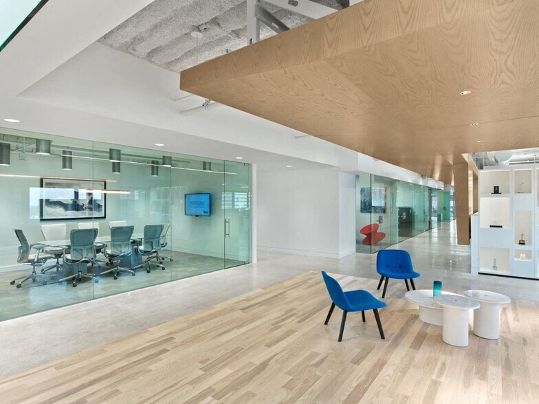 More Photos Of 11601 Wilshire Blvd, Los Angeles Office For Sale