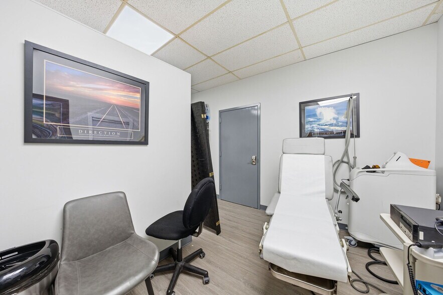 More Photos Of 299 Forest Ave, Paramus Office For Sale