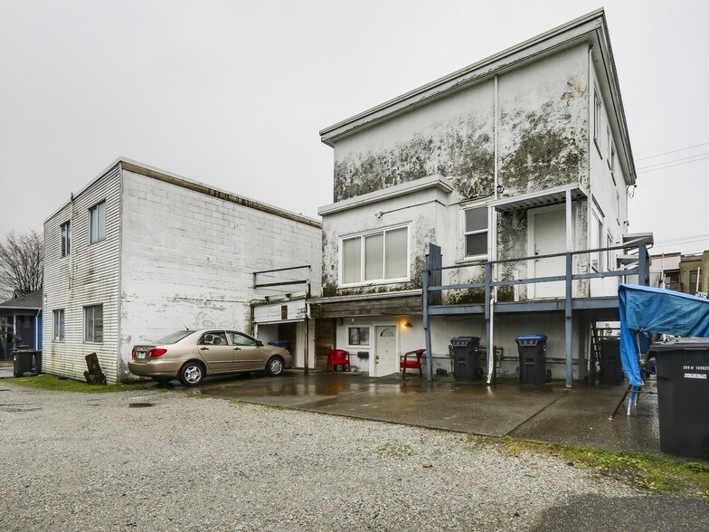 More Photos Of 909-915 Twelfth St, New Westminster Land For Sale