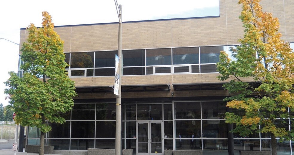 More Photos Of 801 C St, Vancouver Freestanding For Lease