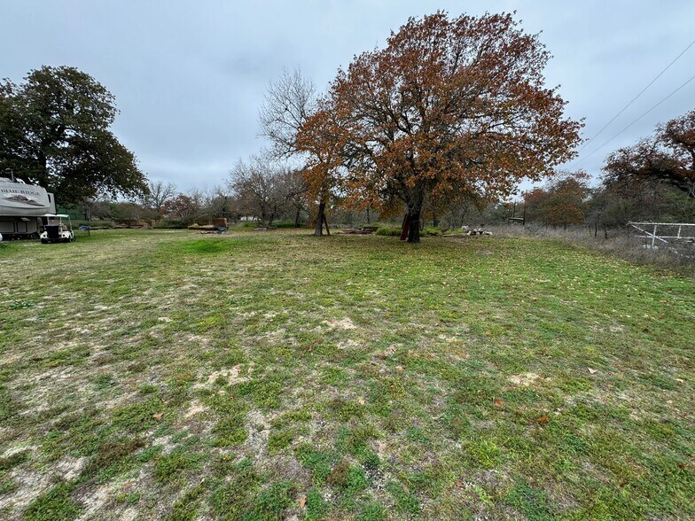 More Photos Of 2275 Old Pleasanton Rd, San Antonio General Retail For Sale