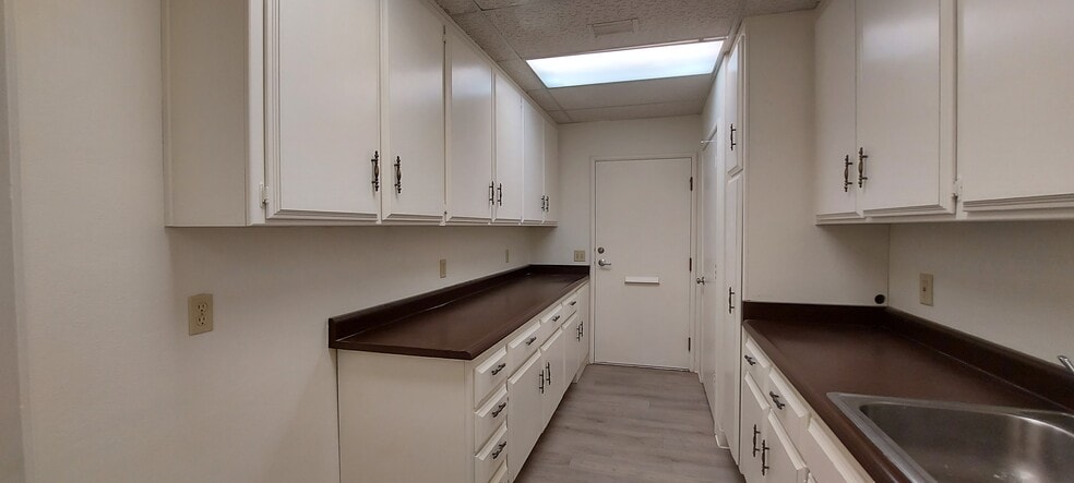 More Photos Of 367 Del Norte Ave, Yuba City Office For Lease