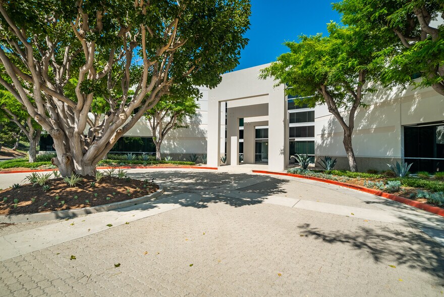 More Photos Of 6B Liberty, Aliso Viejo Office For Sale